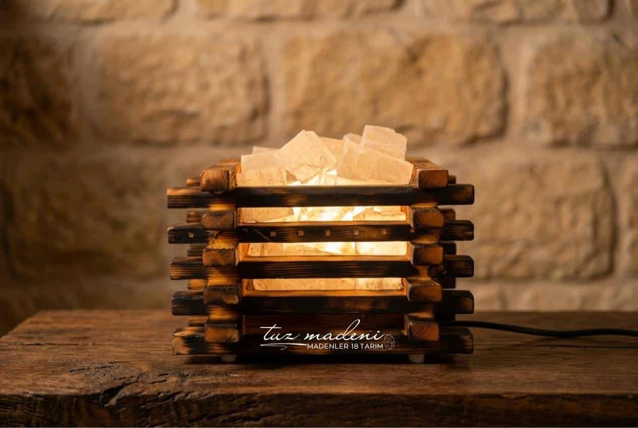 Kare Çıtalı Ahşap Tuz Lambası